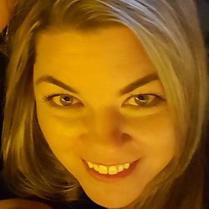 Meet your Posher, Holly